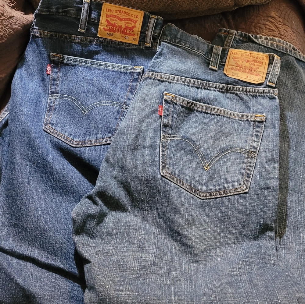 2 for 20.00 LEVIS Jeans